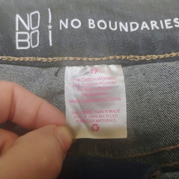 No Boundaries Dark Blue Jean Shorts - Picture 2 of 7